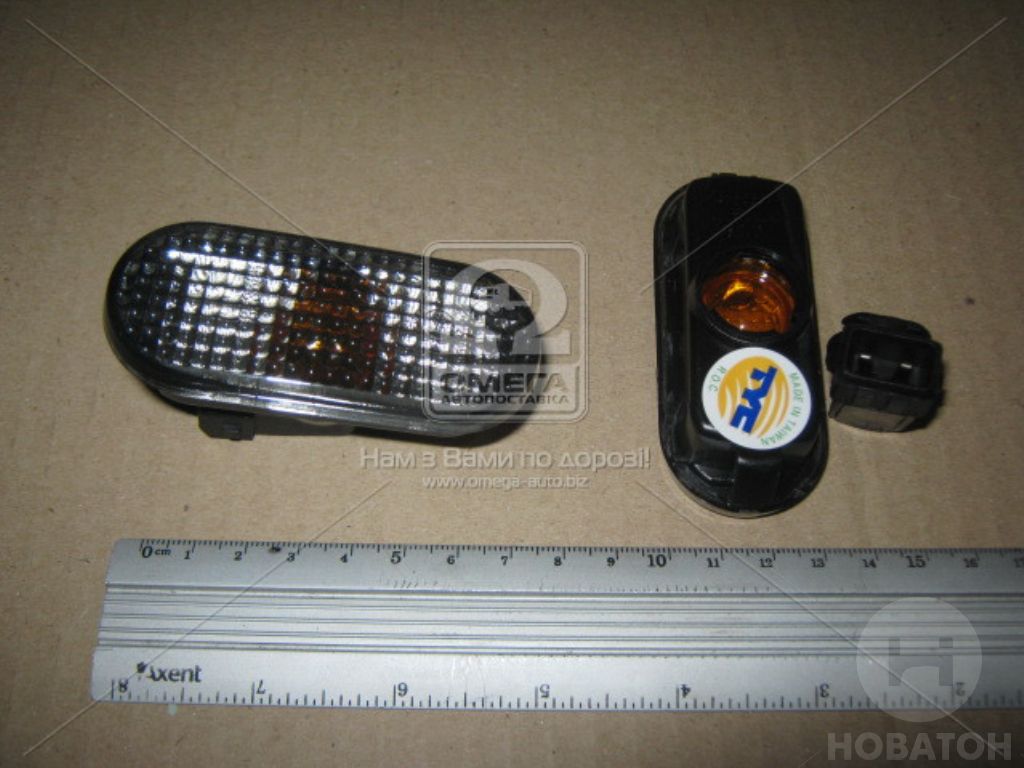 Указатель поворотов на крыле левый=правый Volkswagen BORA (TYC) TYC Brother Industrial Co., Ltd 18-3585-B5-2B - фото 