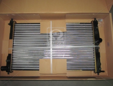 Радиатор охлаждения DAEWOO LANOS (97-) 1.3-1.6 i (Nissens) - фото 