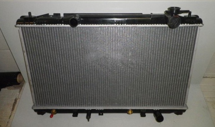 Радиатор охлаждения двигателя TOYOTA CAMRY (XV4) (07-) 2.4 i (VALEO) - фото 