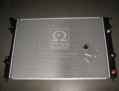 Радіатор охолодження OPEL OMEGA B (94-) 2.5-3.2i (вир-во Nissens) - фото 