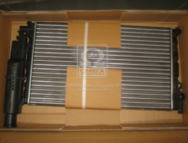 Радиатор охлаждения двигателя PEUG 405 MT/AT 87-92 (Van Wezel) - фото 
