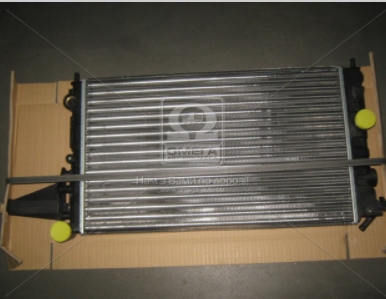 Радиатор охлаждения двигателя VECTRA A 1.4/1.6 MT 88-95 (Van Wezel) - фото 