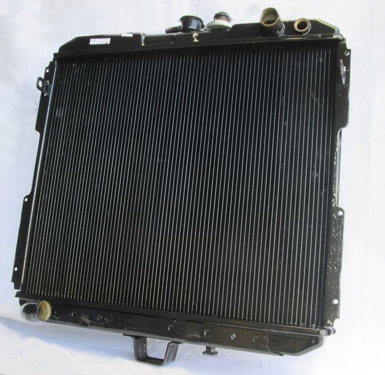 Радиатор охлаждения двигателя ГАЗ 33104 Валдай (покупное ГАЗ) - фото 