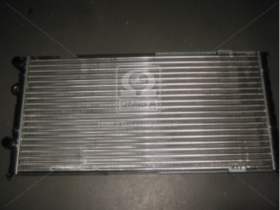 Радиатор PASSAT 3 MT/AT +AC 91-93 (Van Wezel) (1-й сорт) - фото 