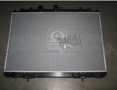 Радиатор охлаждения NISSAN  X-TRAIL (T30) (01-) 2.0/2.5i (Nissens) - фото 