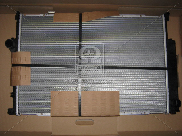 Радиатор охлаждения BMW 8 Series [E31] (1989->) (Nissens) NISSENS 60747A - фото 