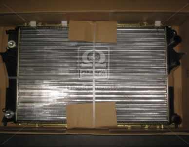 Радиатор охлаждения AUDI 100 (C4) (90-) /A 6 (C4) (94-) (Nissens) - фото 