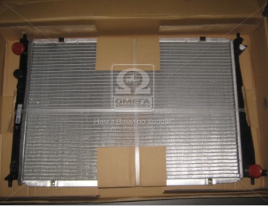 Радиатор охлаждения HYUNDAI H1, H200 (Nissens) - фото 