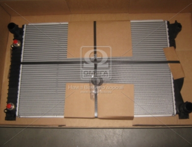Радиатор охлаждения AUDI A6/S6 (C6) (04-) 2.8-3.2 FSI AT (Nissens) - фото 