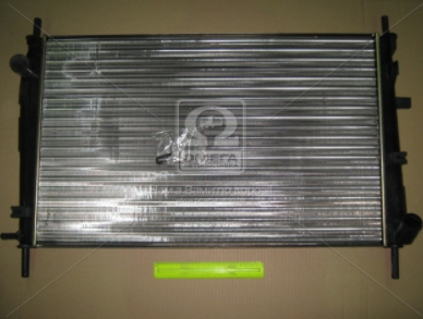 Радиатор охлаждения FORD MONDEO (96-) 1.6-2.0 (Nissens) - фото 