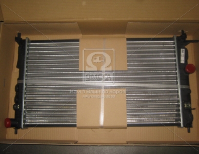 Радиатор охлаждения OPEL VECTRA B (95-) 1.6-2.2 (Nissens) - фото 