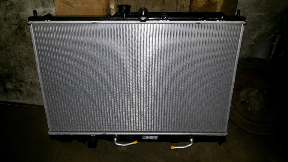 Радиатор охлаждения MITSUBISHI OUTLANDER (03-) 2.0 i (Nissens) NISSENS 62893 - фото 