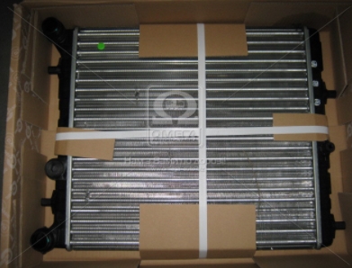 Радиатор охлаждения двигателя SEAT, SKODA, Volkswagen (VALEO) - фото 
